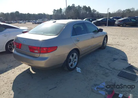 2005 Honda Accord 2.4 Ex from USA, damaged, VIN 1HGCM56815A185450